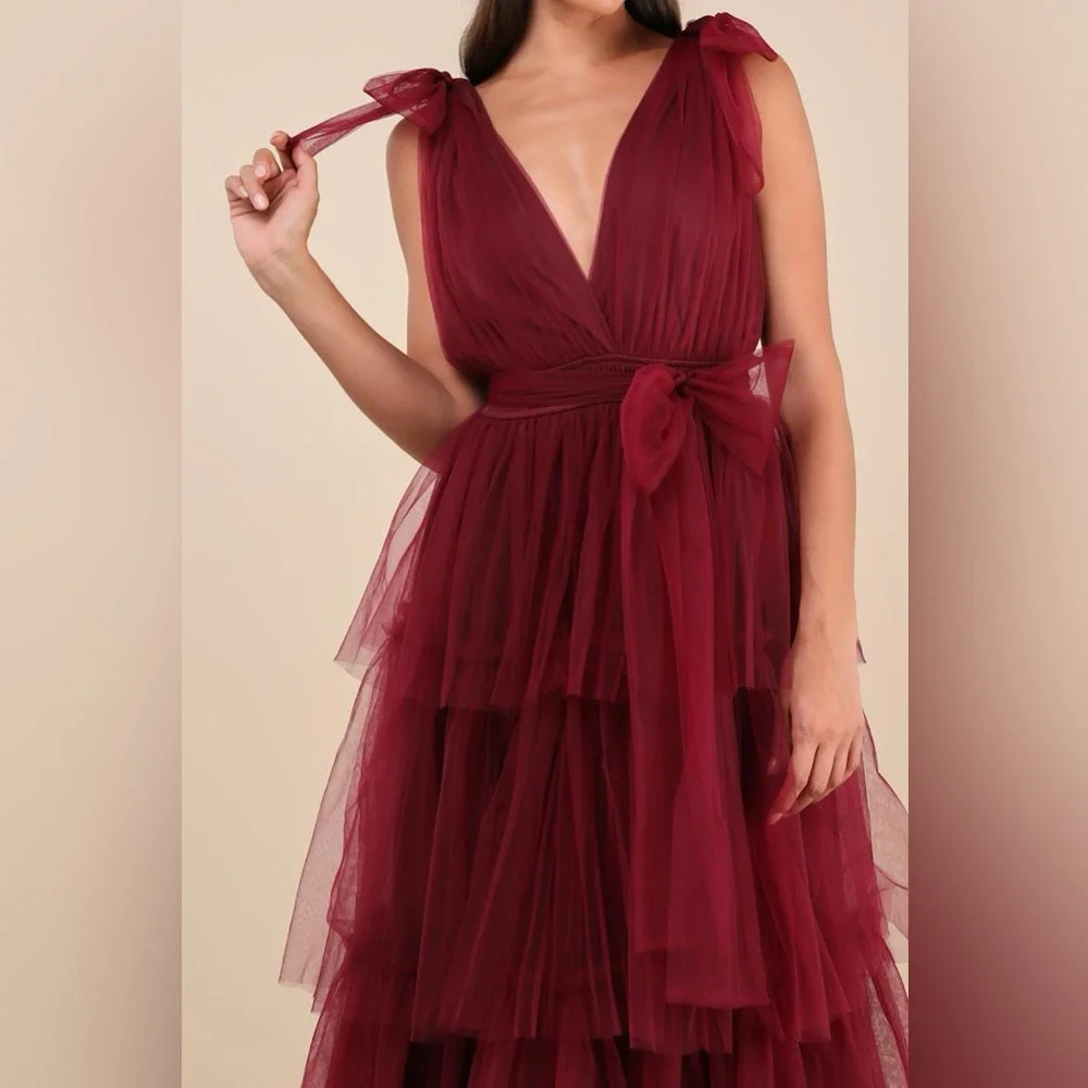 NWOT Lulu’s Flawless Arrival Burgundy Tulle Tiered Maxi Dress M $98 Medium - Picture 4 of 8